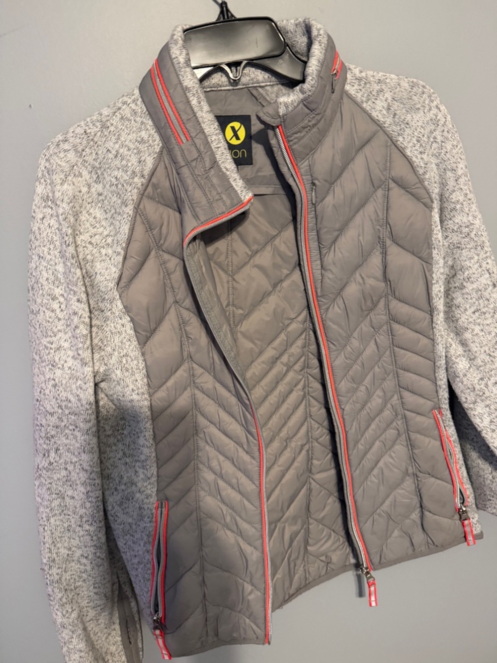 Xersion Gray Quilted & Heathered Jacket with Coral Trim